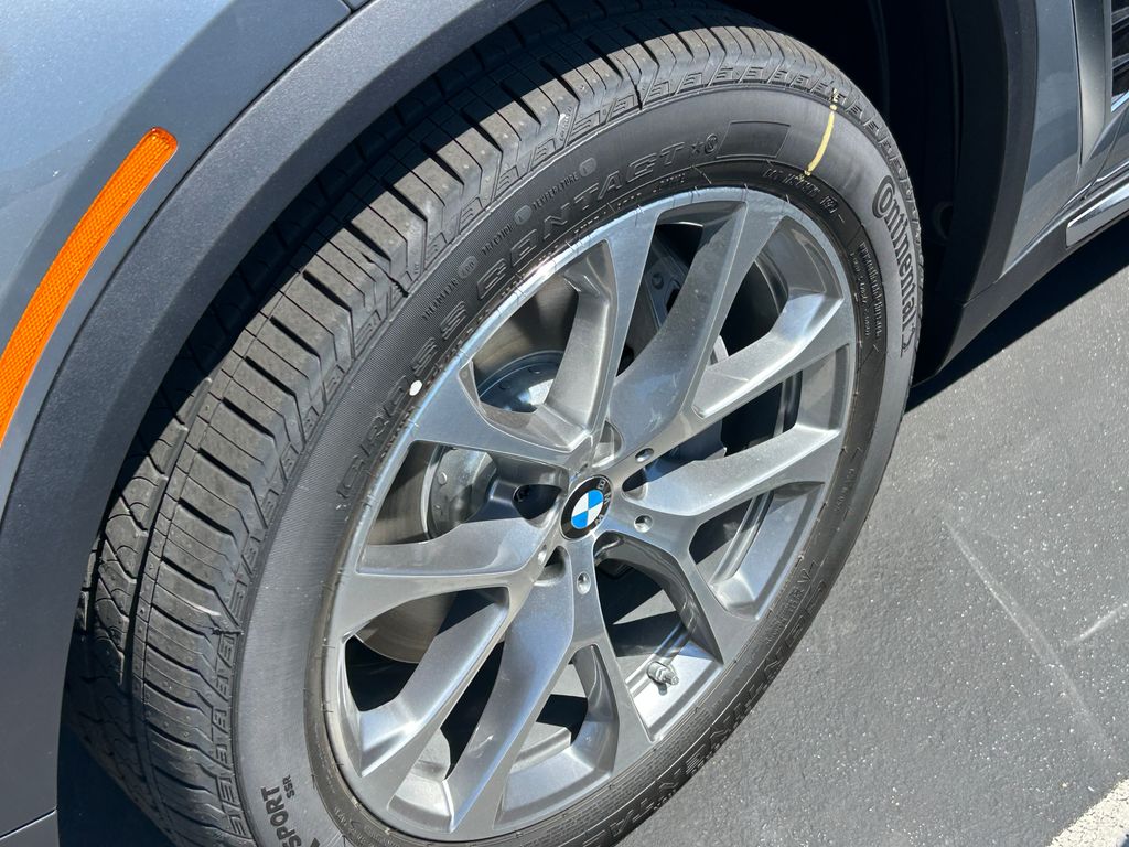 Thumbnail: 2026 BMW X5 - 3