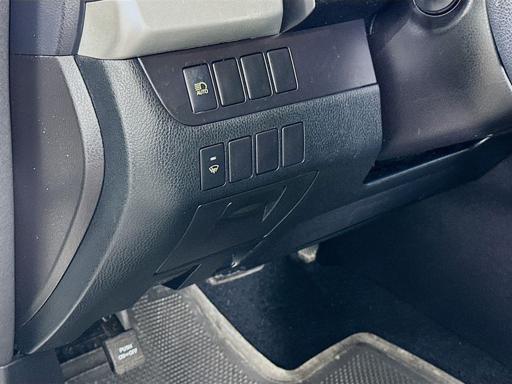 Thumbnail: 2017 Toyota Highlander - 10