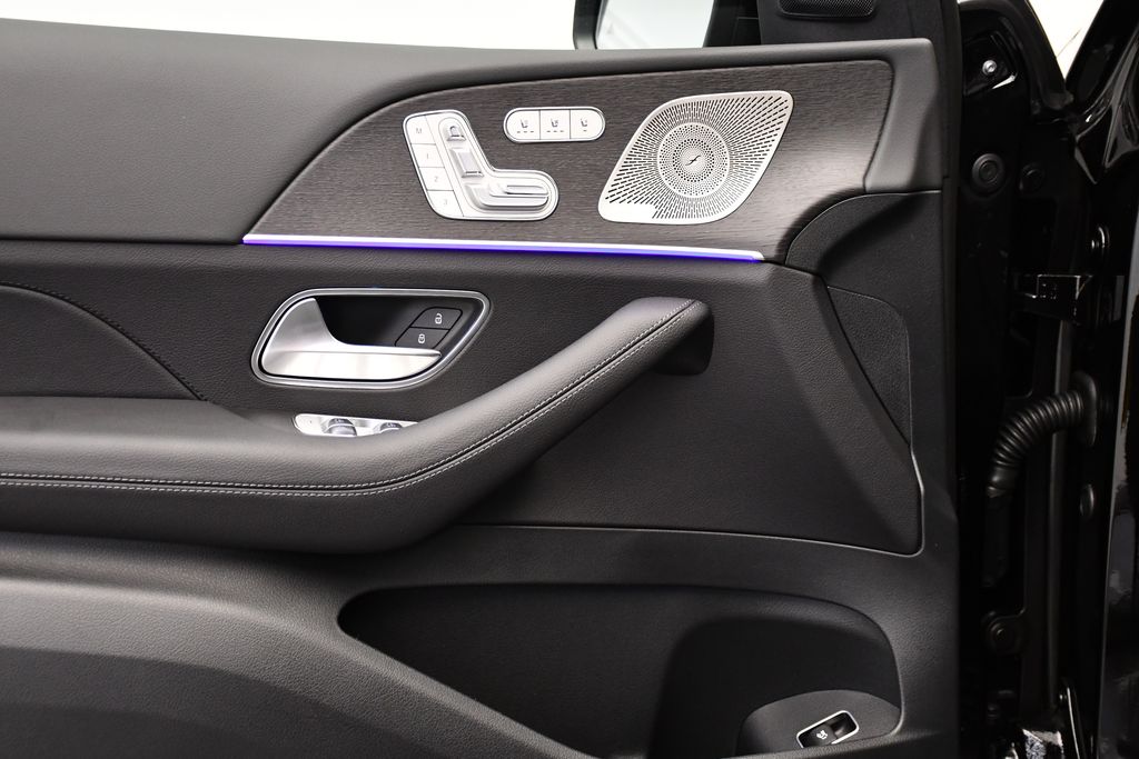 Thumbnail: 2025 Mercedes-Benz GLS - 32