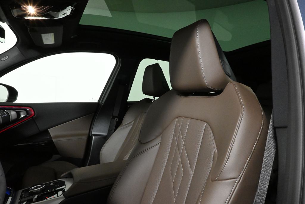 Thumbnail: 2026 BMW X3 - 16