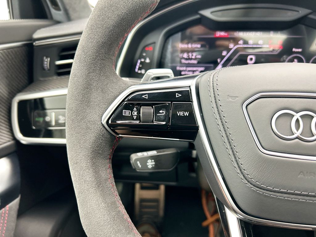 Thumbnail: 2026 Audi RS 6 - 11