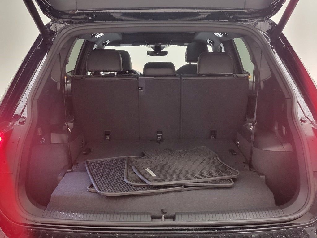 Thumbnail: 2024 Volkswagen Tiguan - 9