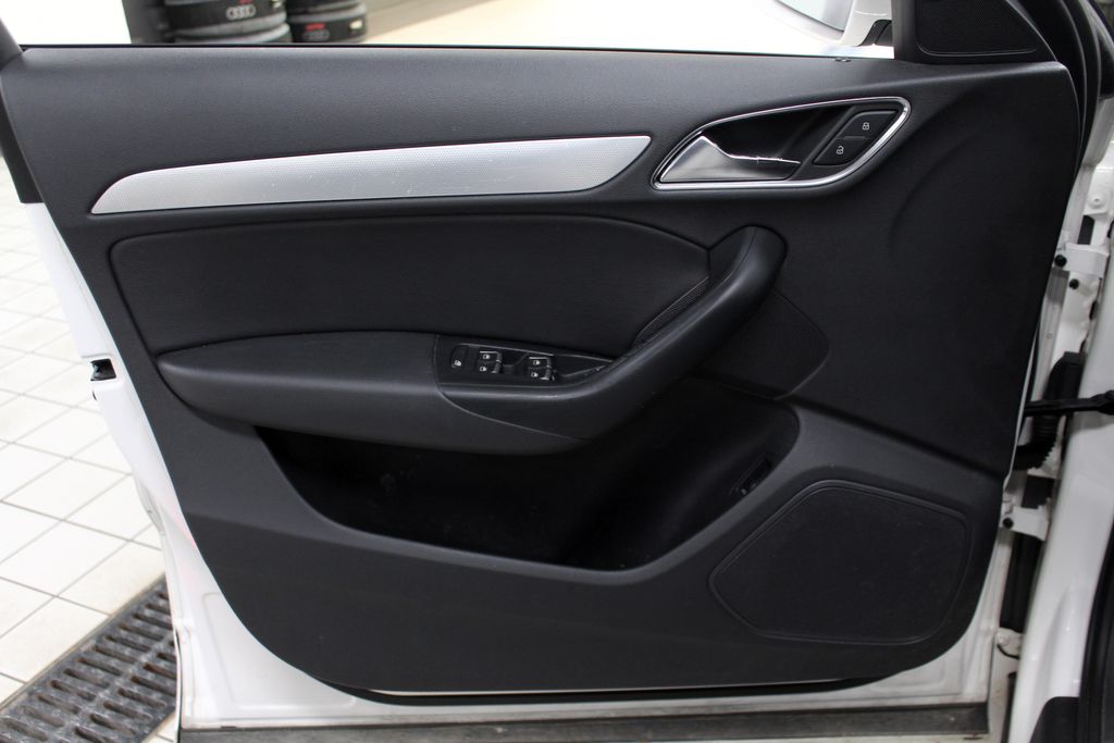 Thumbnail: 2016 Audi Q3 - 13