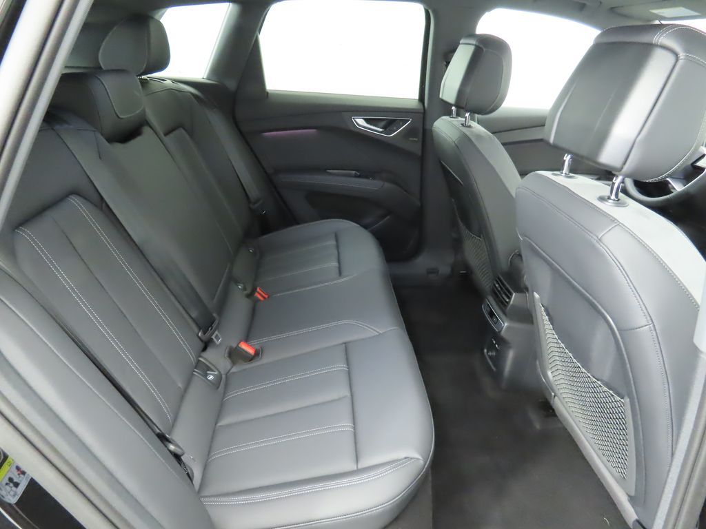 2025 Audi Q4 e-tron  22