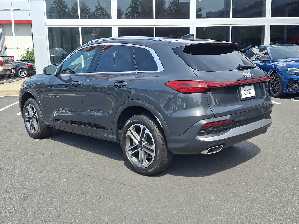 Thumbnail: 2026 Audi Q5 - 4