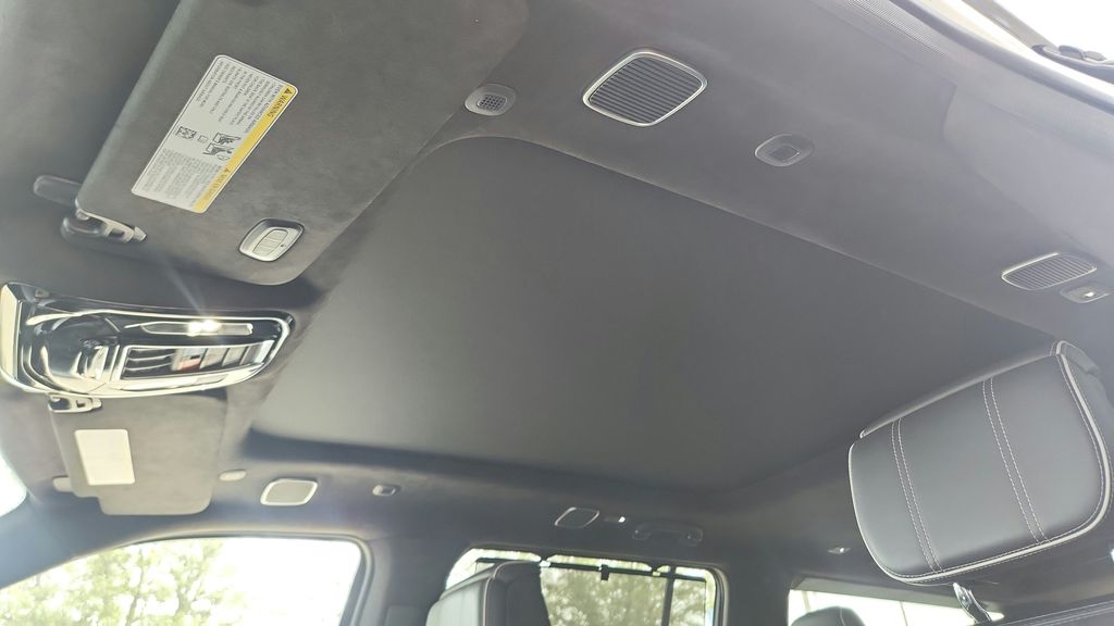 2024 Jeep Grand Wagoneer L