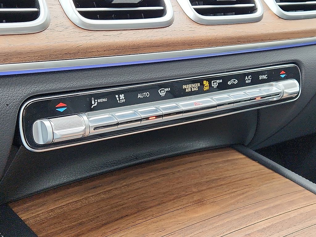 Thumbnail: 2025 Mercedes-Benz GLE - 16