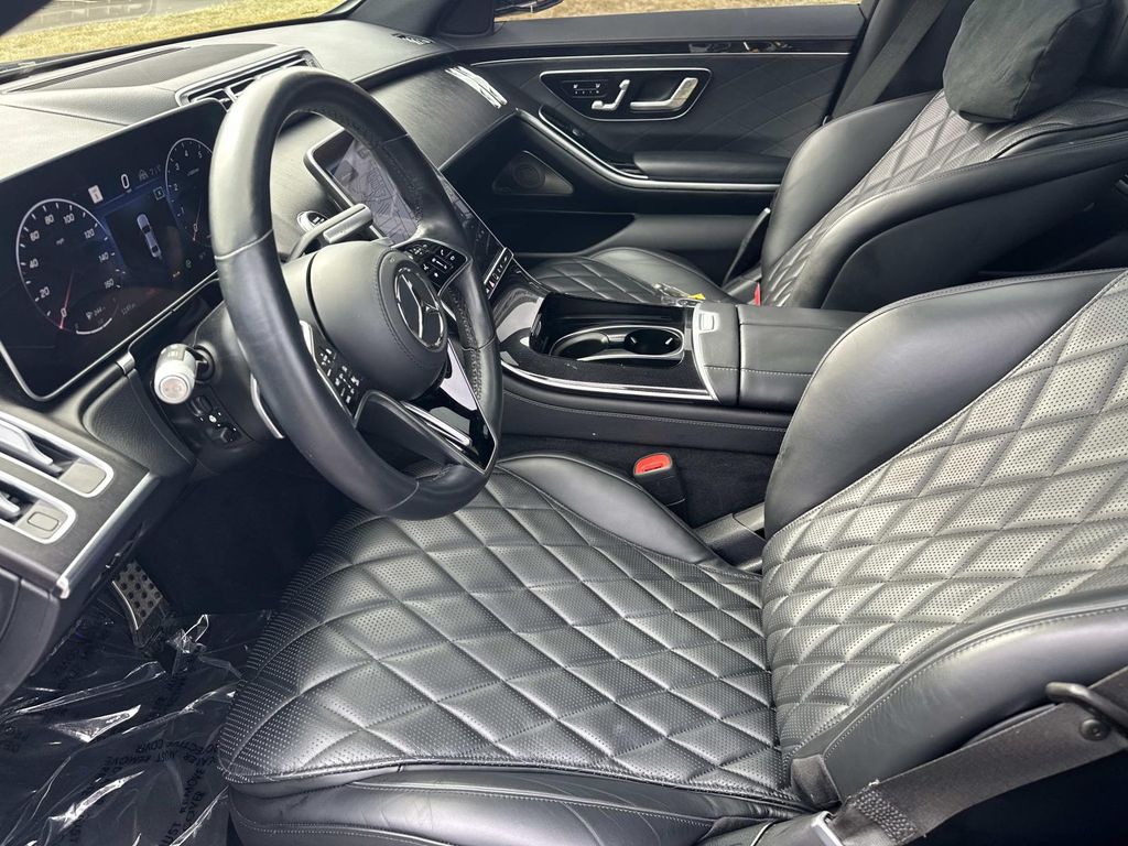 Thumbnail: 2022 Mercedes-Benz S-Class - 28