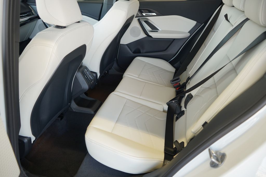 Thumbnail: 2026 BMW X2 - 19