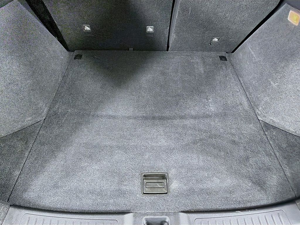 Used 2020 Blue INFINITI LUXE image 16