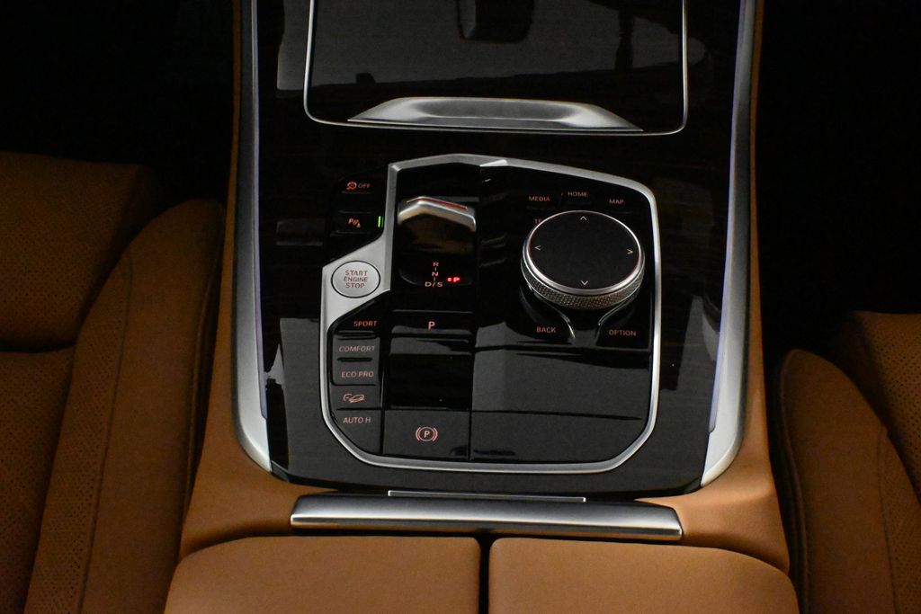 Thumbnail: 2026 BMW X5 - 25