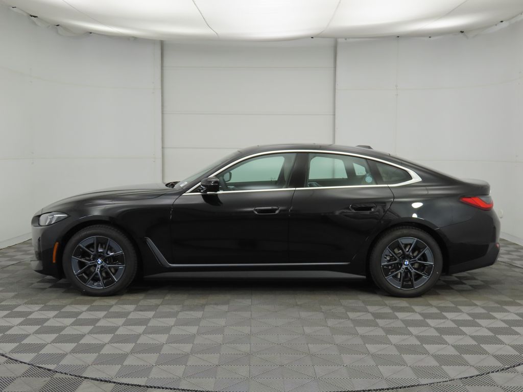 Thumbnail: 2025 BMW i4 - 8