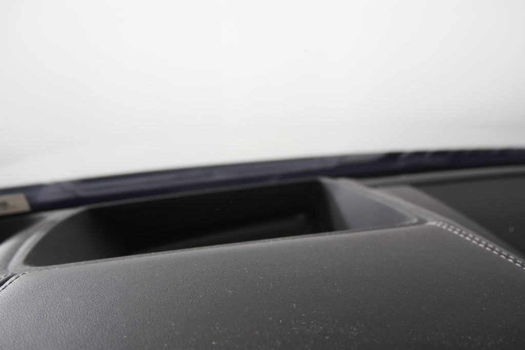 Thumbnail: 2024 BMW 8 Series - 16