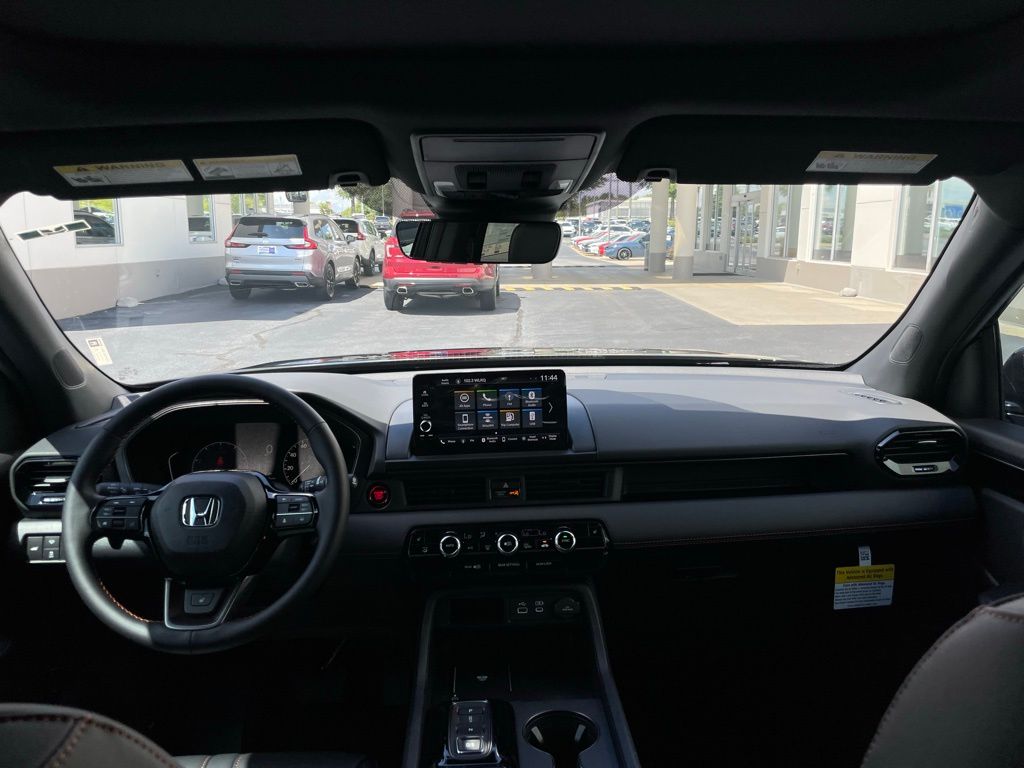 Thumbnail: 2025 Honda Pilot - 10