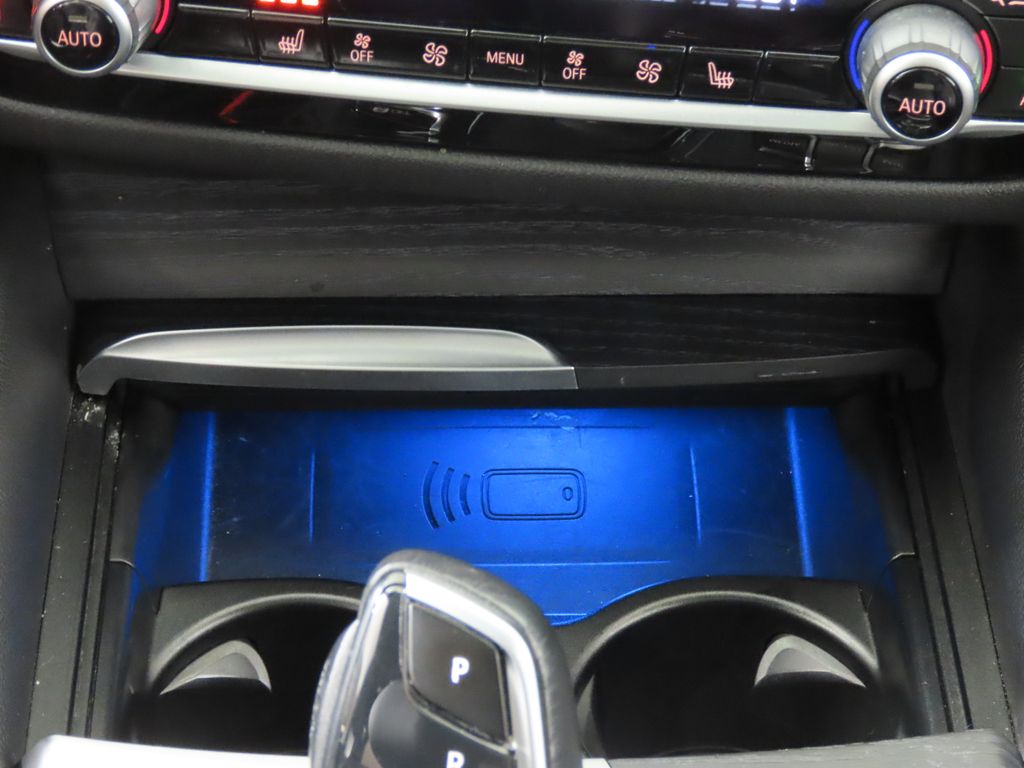 Thumbnail: 2022 BMW 5 Series - 23