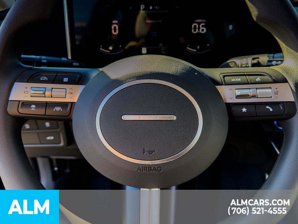 Certified Used 2025 Black Hyundai SE image 21