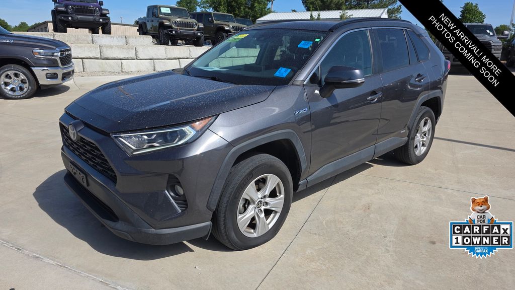 2021 Toyota RAV4 Hybrid XLE