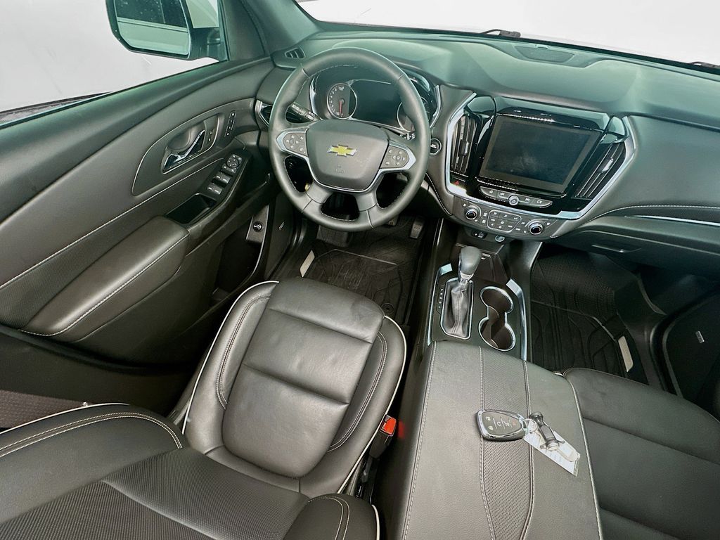 Used 2023 White Chevrolet Premier image 9
