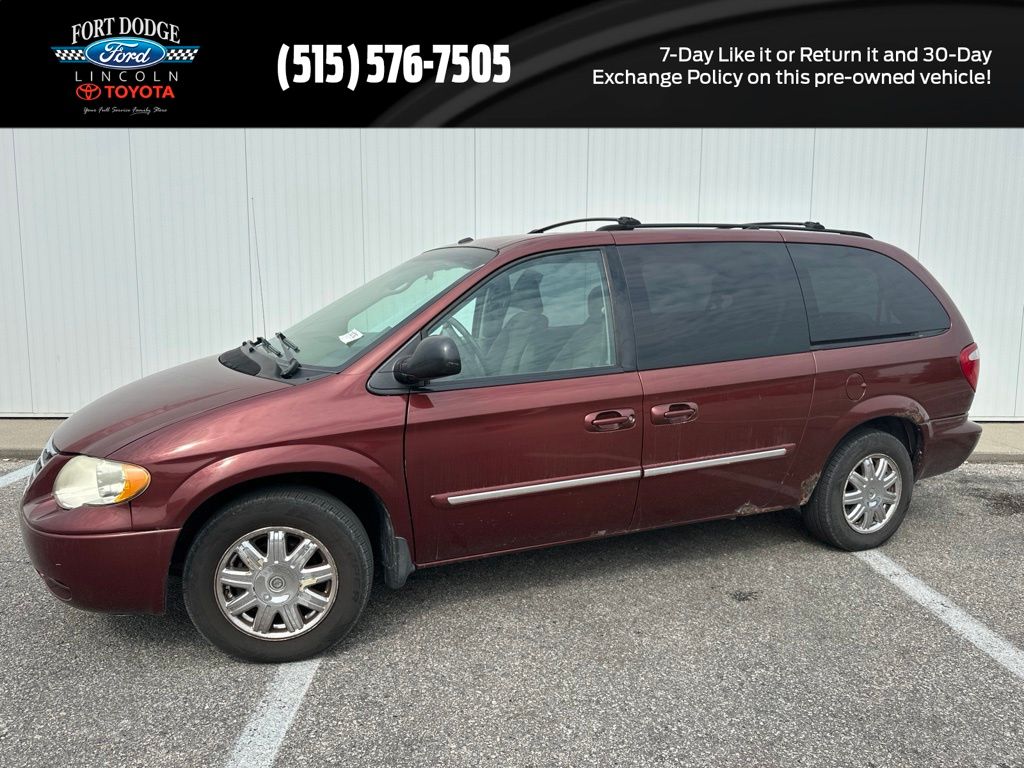 Cognac Crystal Pearl Coat 2007 Chrysler Town & Country Minivan Front-Wheel Drive 4-Speed Automatic
