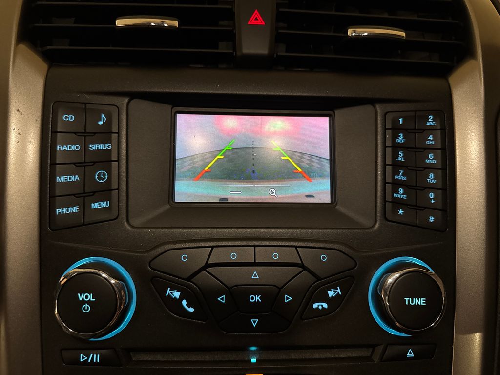 2017 White Gold Ford Fusion SE FWD Sedan