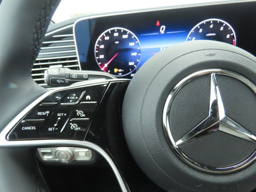 Thumbnail: 2026 Mercedes-Benz GLE - 11