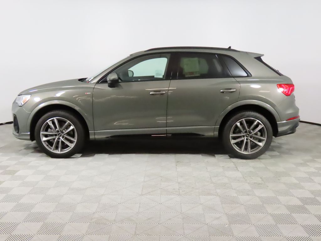 Thumbnail: 2025 Audi Q3 - 2