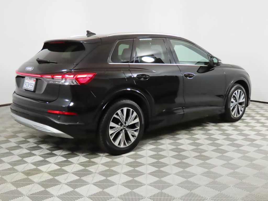 Thumbnail: 2023 Audi Q4 e-tron - 5