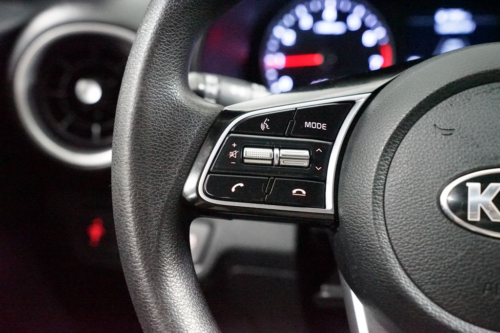 Thumbnail: 2021 Kia Forte - 14