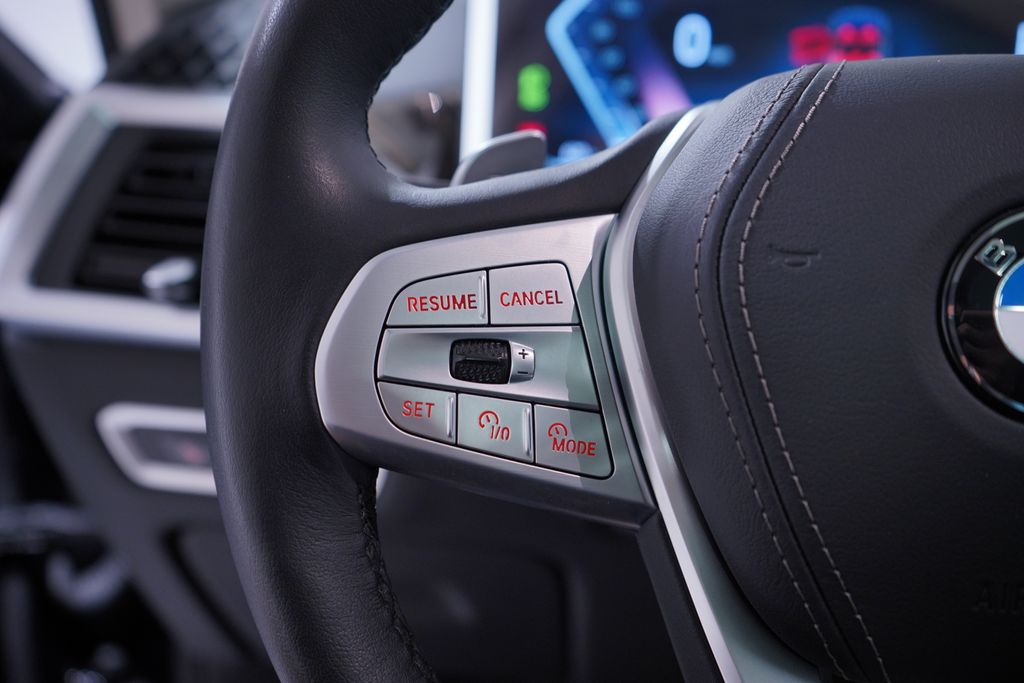 Thumbnail: 2025 BMW X7 - 21