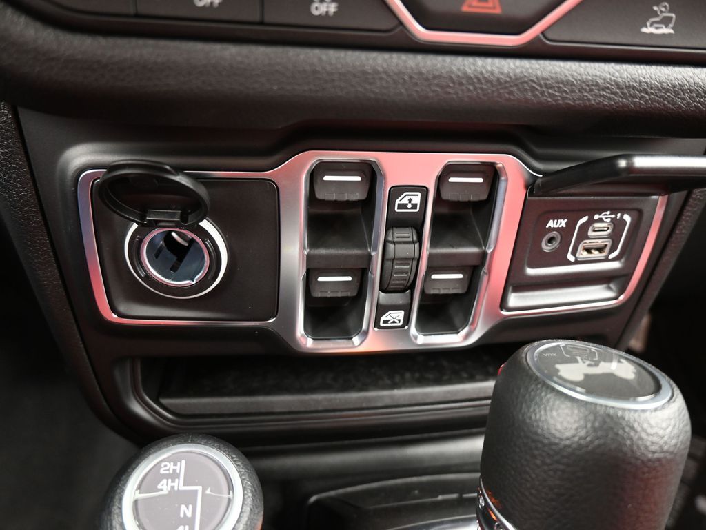 New 2026 Bright White Clearcoat Jeep Sport S image 24