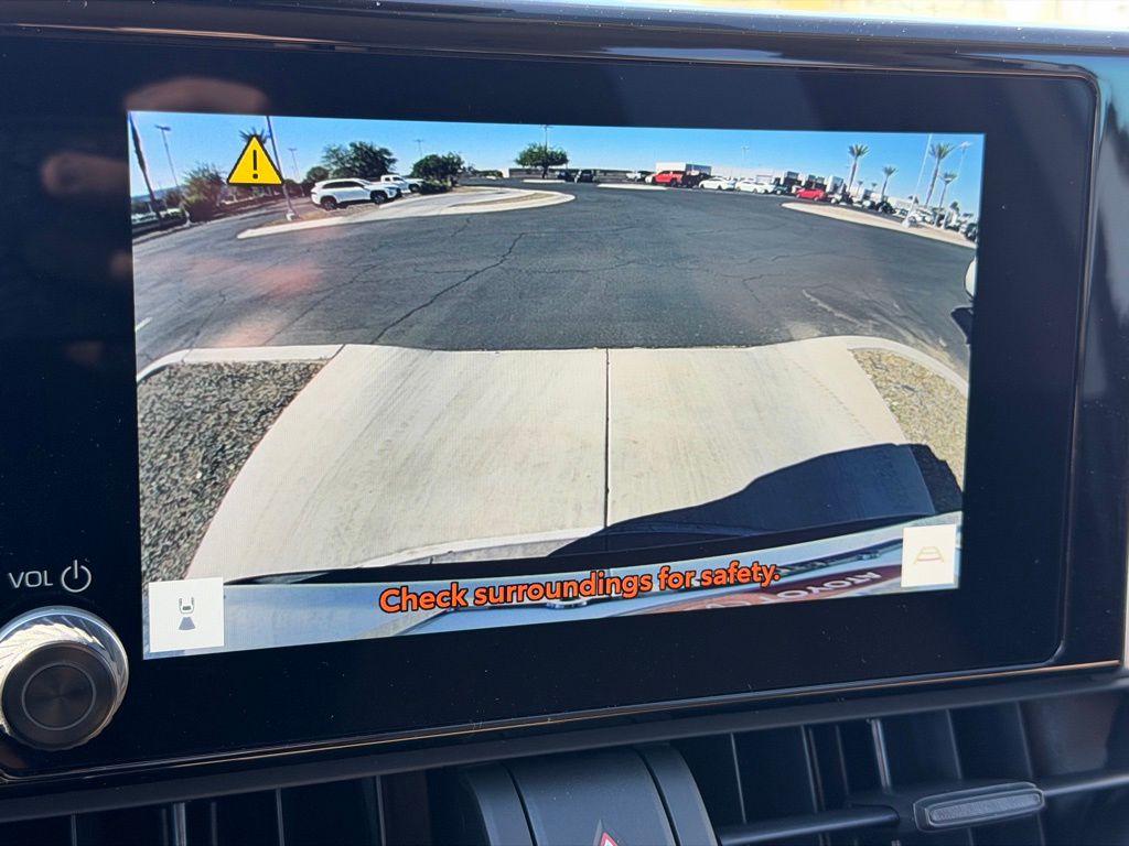 Thumbnail: 2025 Toyota RAV4 - 15