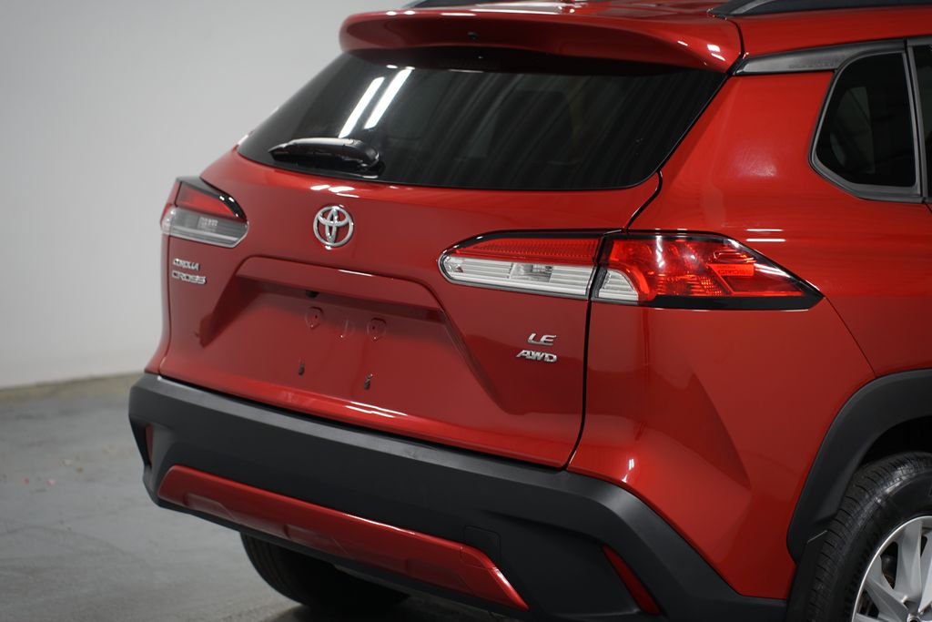 2022 Toyota Corolla Cross LE 9