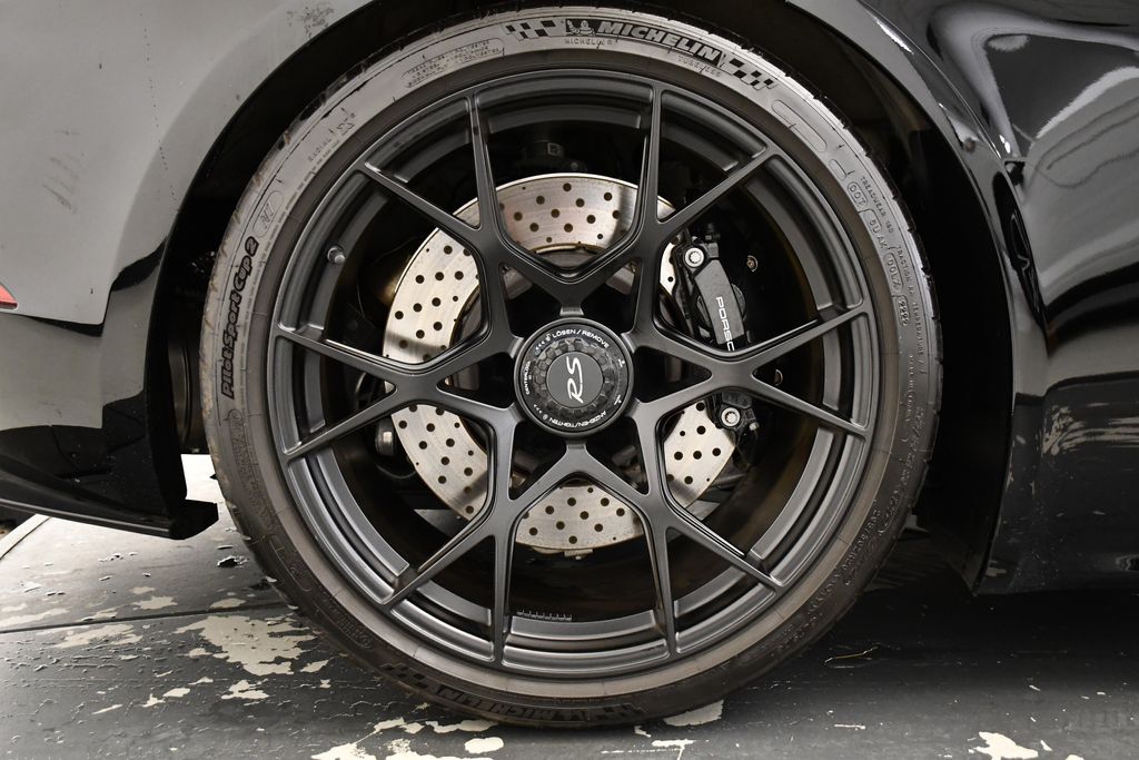 2023 Porsche 718 Cayman GT4 RS 18