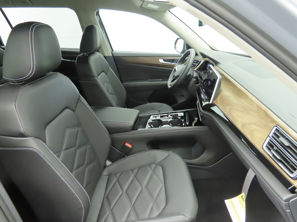 Thumbnail: 2026 Volkswagen Atlas - 21