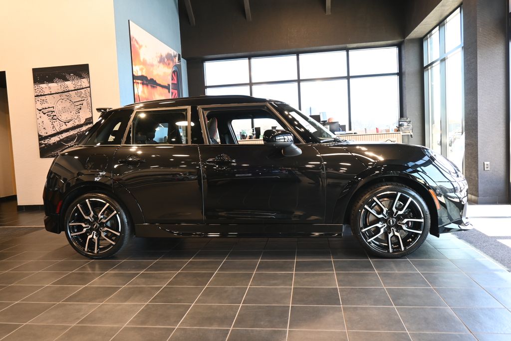 2025 MINI Cooper Hardtop S 7
