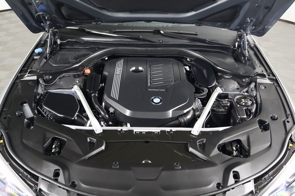 Thumbnail: 2026 BMW 8 Series - 15
