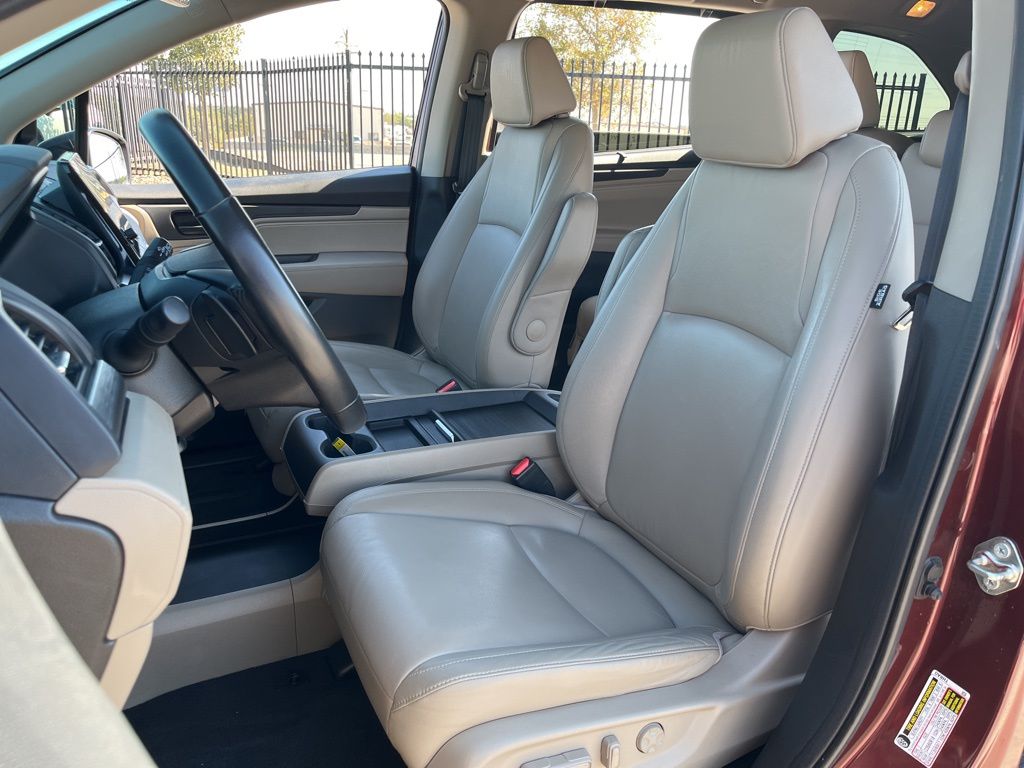 Thumbnail: 2018 Honda Odyssey - 25