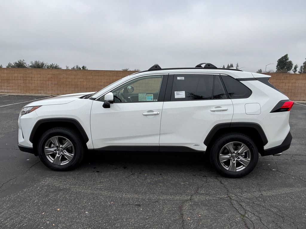 Thumbnail: 2025 Toyota RAV4 - 8