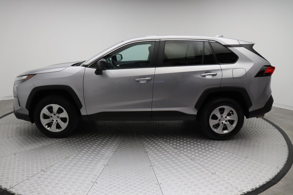 2023 Toyota RAV4 LE 12