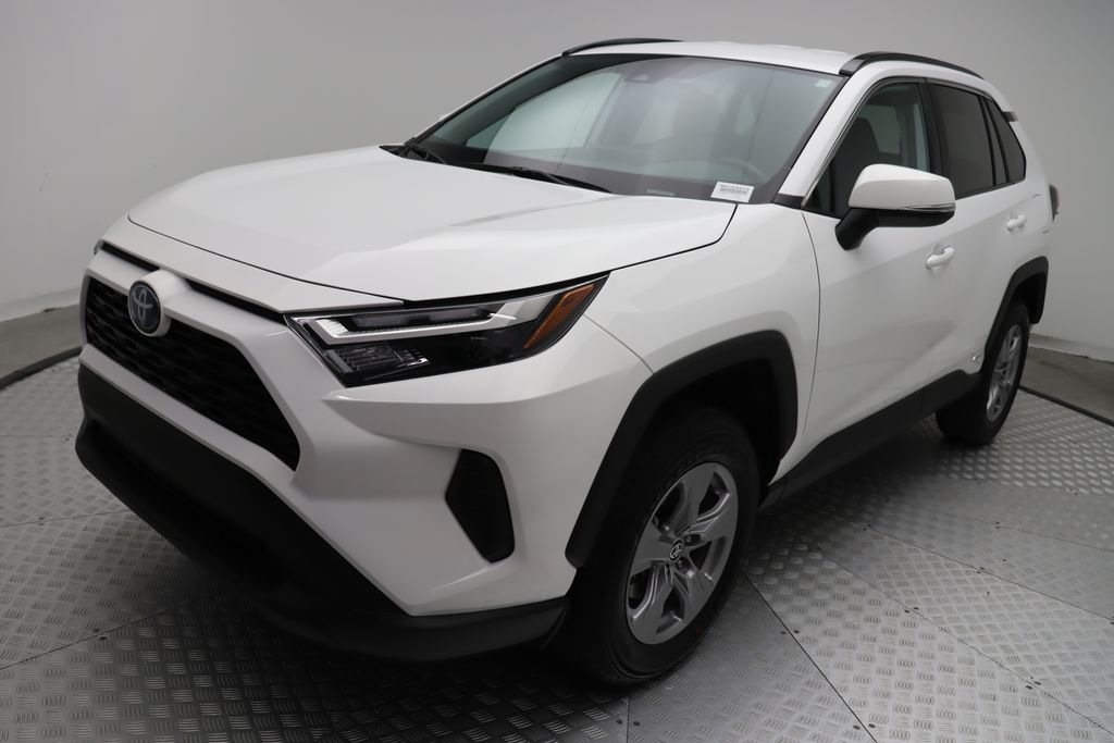 2024 Toyota RAV4 LE 2