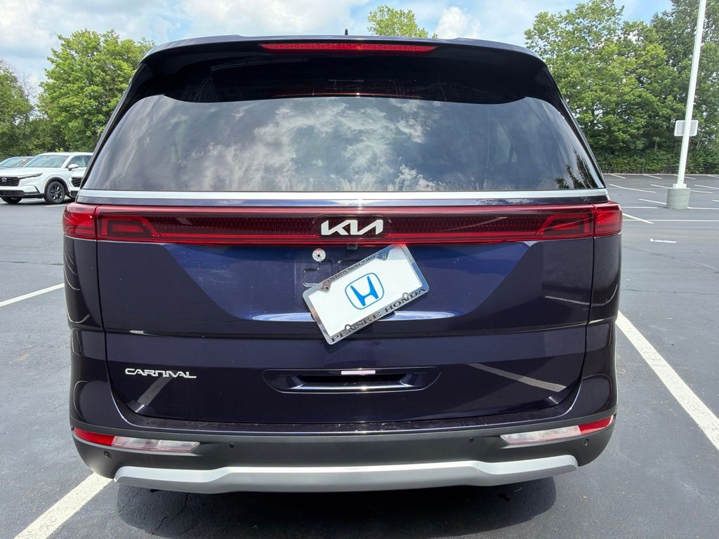 Thumbnail: 2024 Kia Carnival - 4