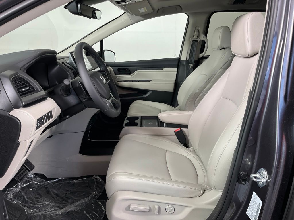 Thumbnail: 2026 Honda Odyssey - 25