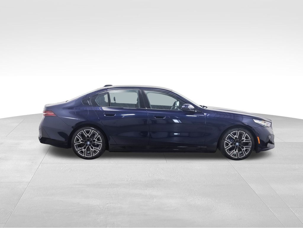 Thumbnail: 2025 BMW i5 - 6