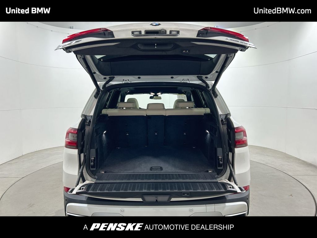 Thumbnail: 2021 BMW X5 - 22