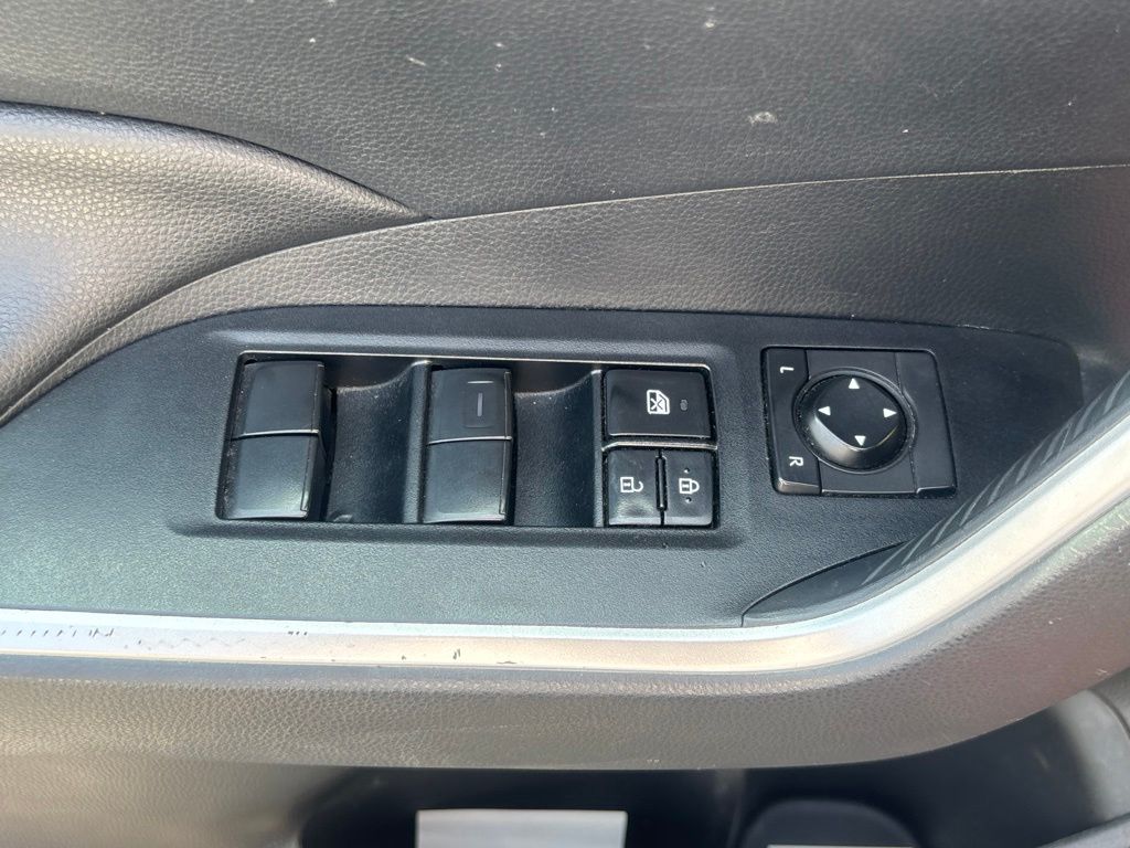 Used 2019 Toyota RAV4 SUV