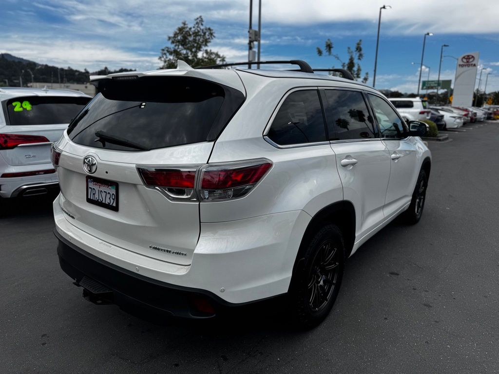 Used 2016 Toyota Highlander SUV