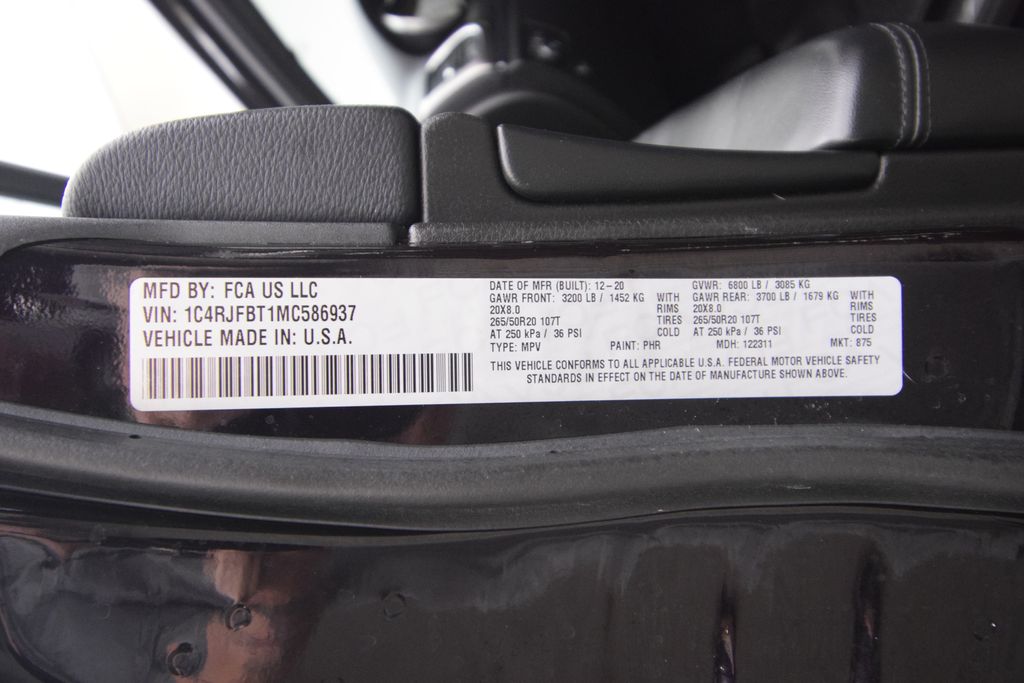 used 2021 Jeep Grand Cherokee car, priced at $28,700