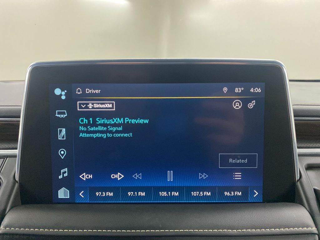 2023 Chevrolet Suburban Premier photo