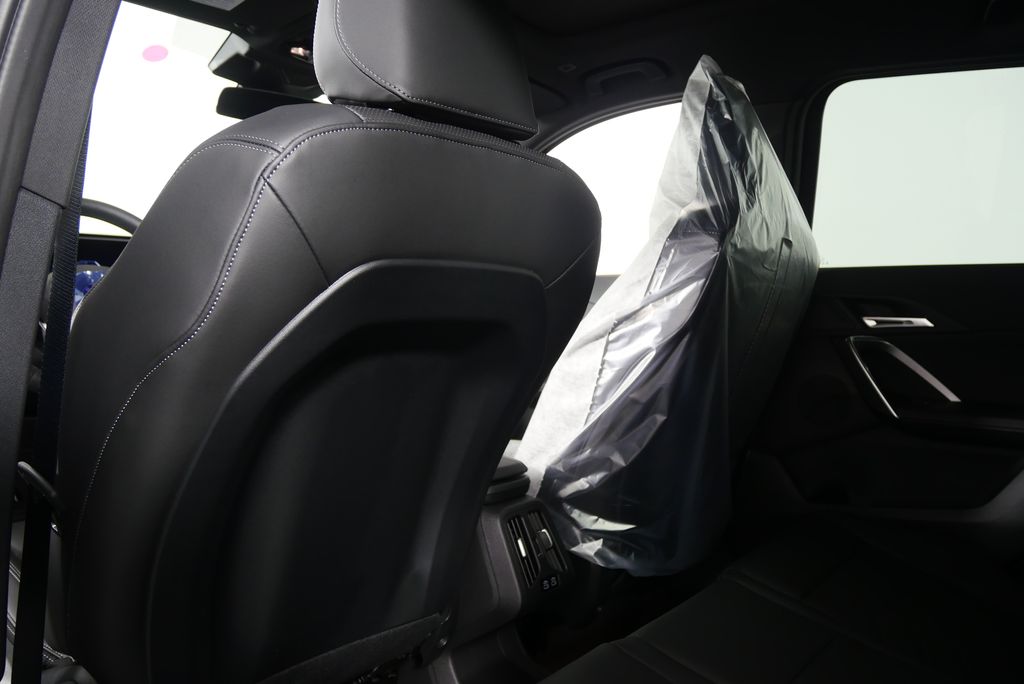 Thumbnail: 2025 BMW X1 - 16