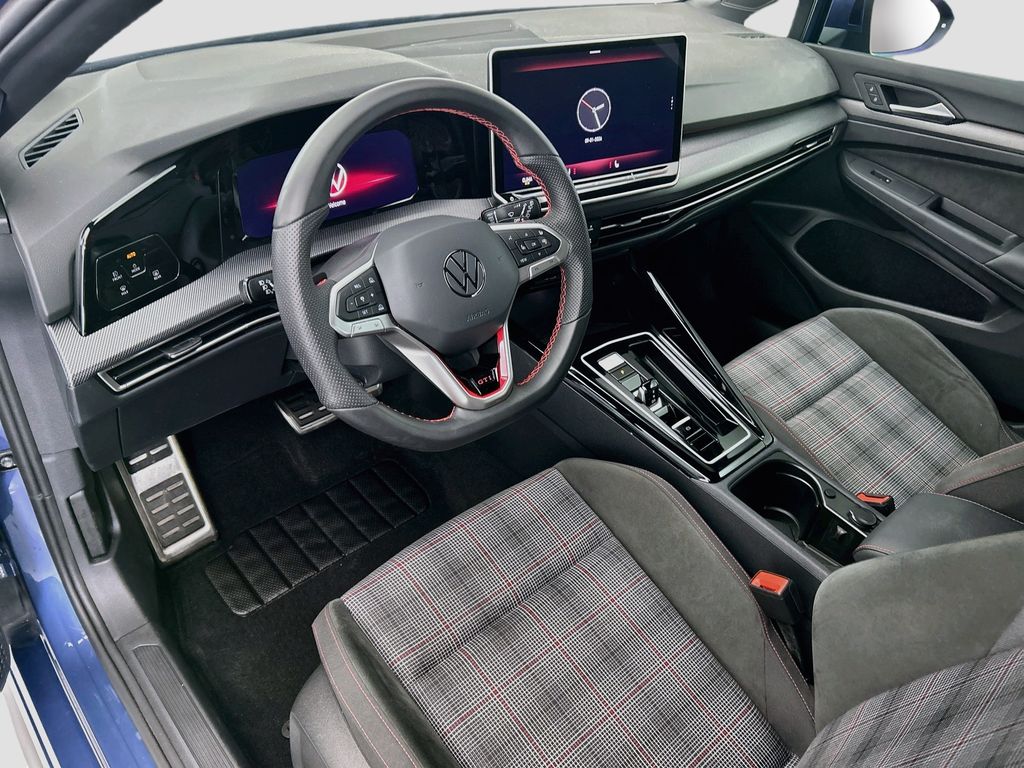 Thumbnail: 2025 Volkswagen Golf - 9